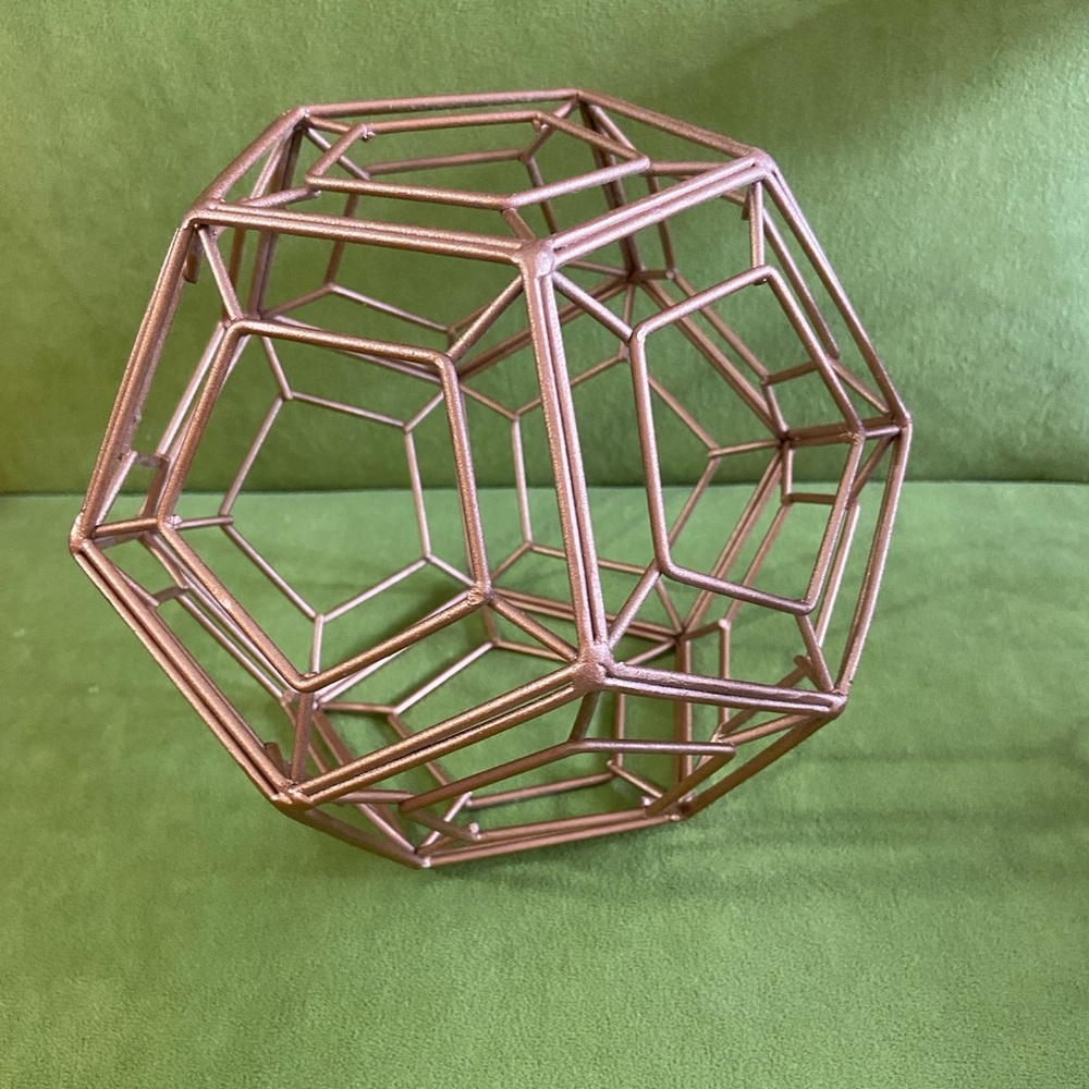 Geometric Metal Wire Decor